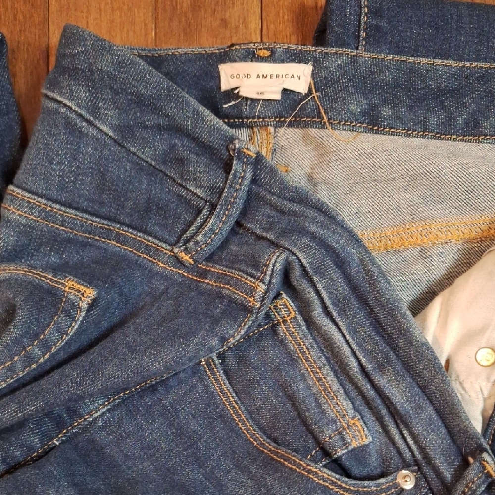 Good American Blue Straight Leg Jeans